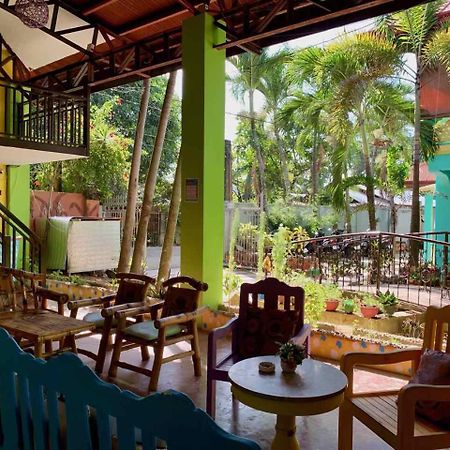 Colors Boutique Hostel Puerto Princesa Dış mekan fotoğraf