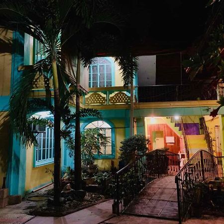 Colors Boutique Hostel Puerto Princesa Dış mekan fotoğraf