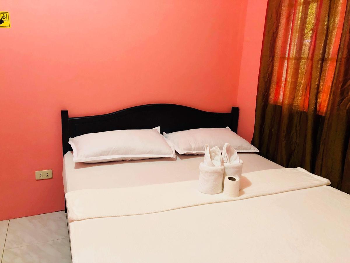 Colors Boutique Hostel Puerto Princesa Dış mekan fotoğraf