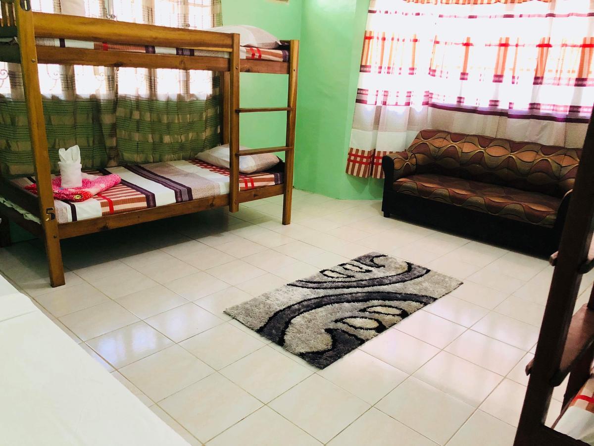 Colors Boutique Hostel Puerto Princesa Dış mekan fotoğraf