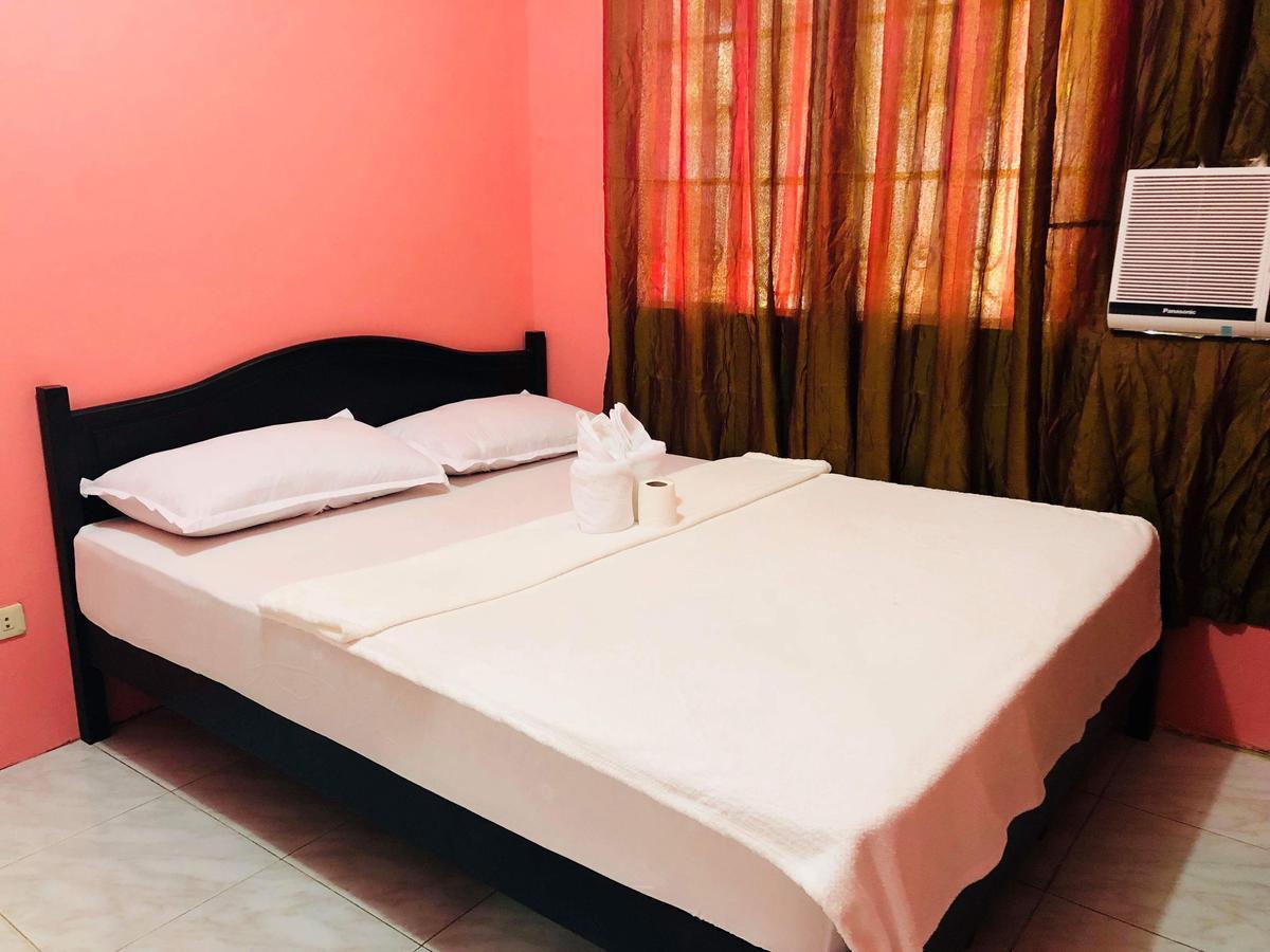 Colors Boutique Hostel Puerto Princesa Dış mekan fotoğraf