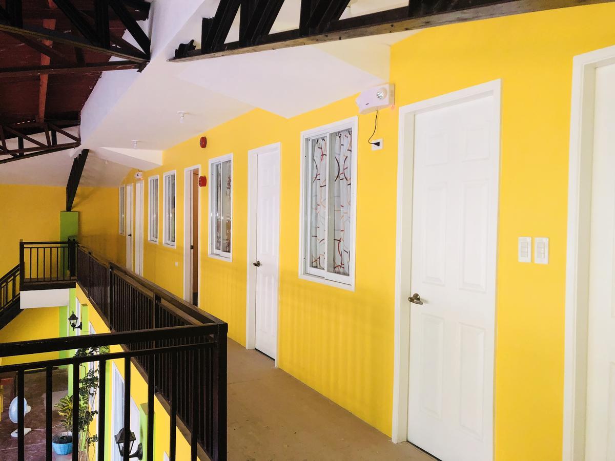 Colors Boutique Hostel Puerto Princesa Dış mekan fotoğraf