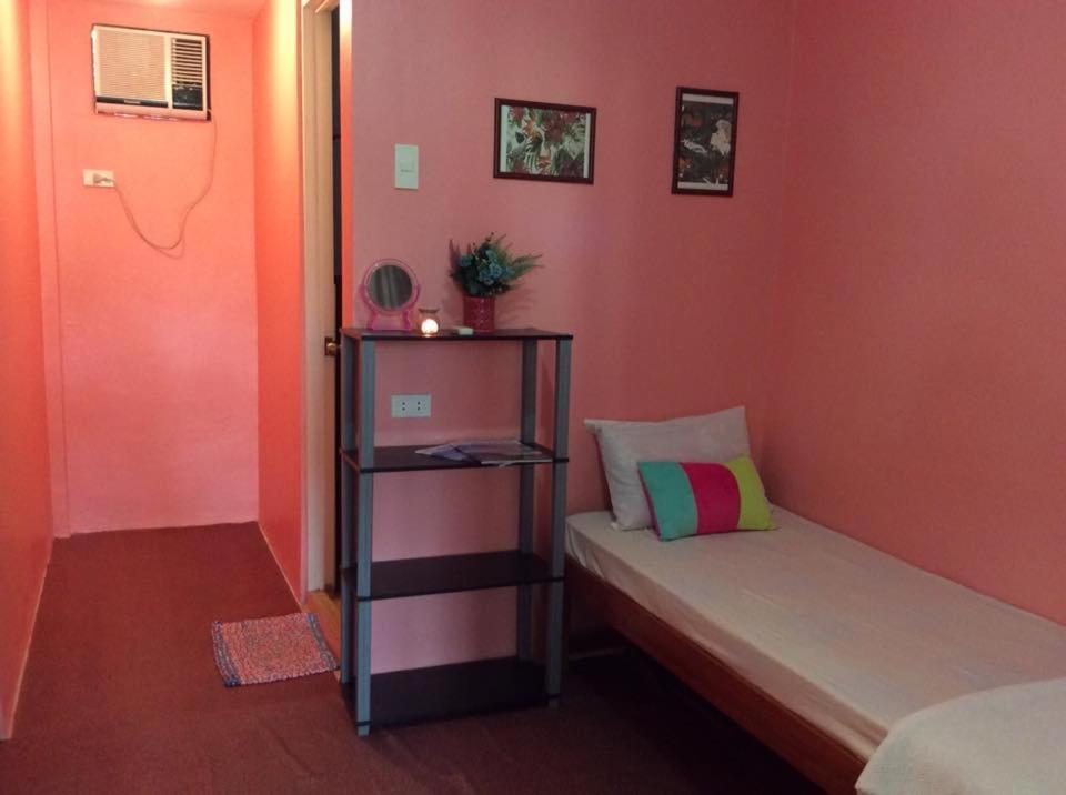 Colors Boutique Hostel Puerto Princesa Dış mekan fotoğraf